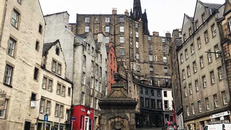 edinburgh-2018-02-web-800-thinking-mind