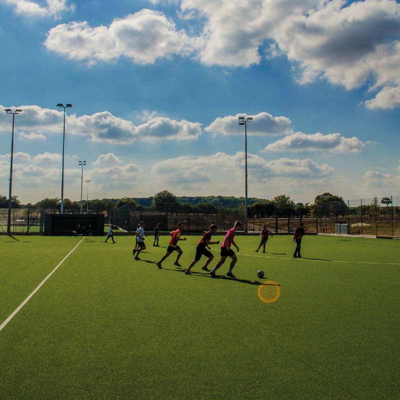 </p>
<h3>INSTALACIONES</h3>
<p>